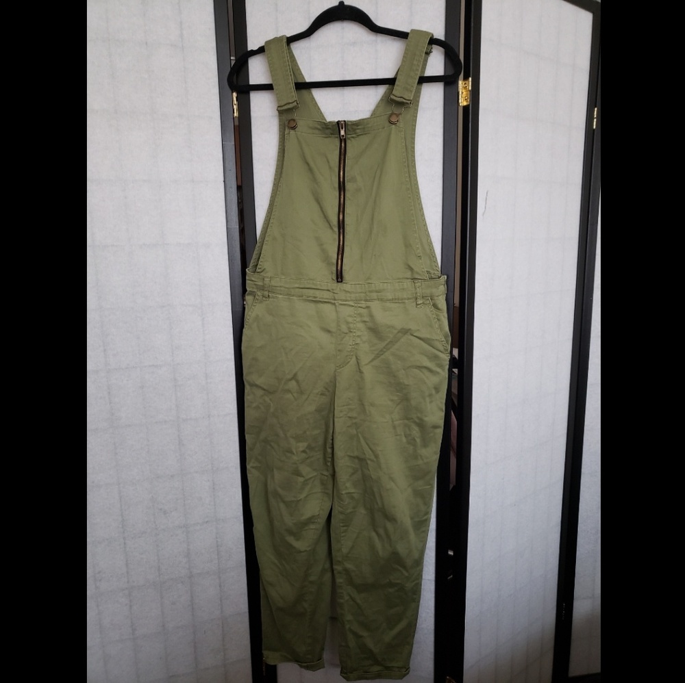 Army green romper